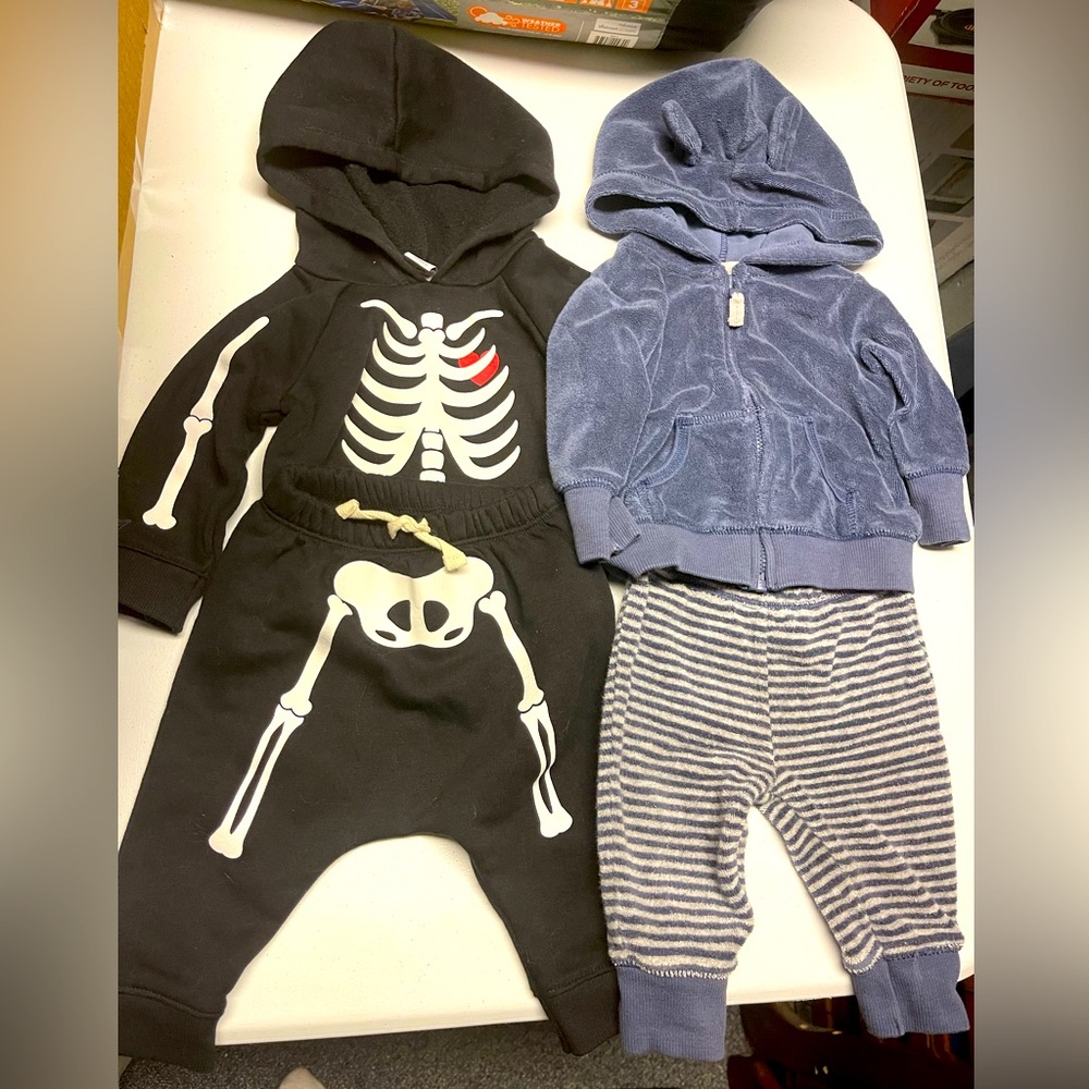Set of 2 - 3 month baby outfits